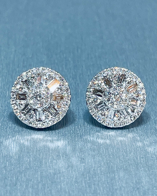 Round Diamond Earrings 18K