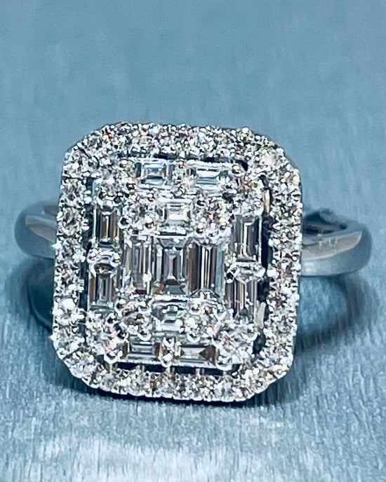 Rectangular Diamond Ring 18K