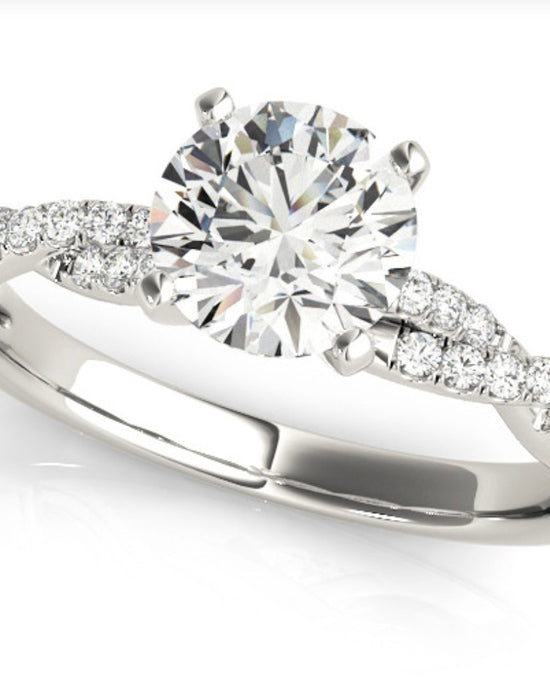 Round Diamond Engagement Ring