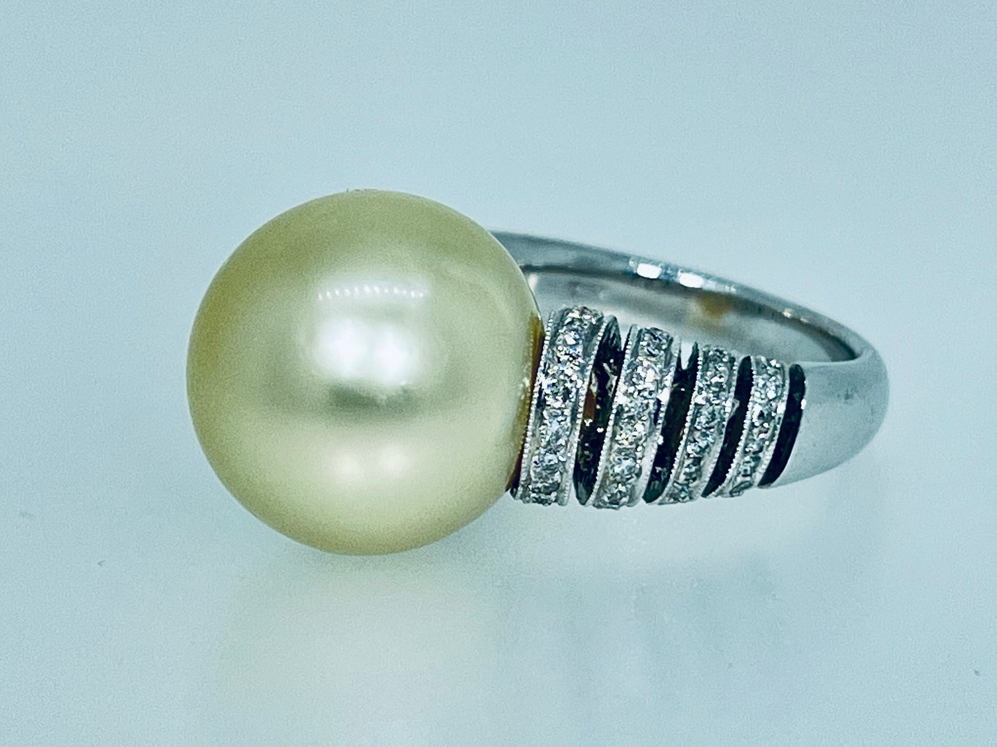 Pearl Ring