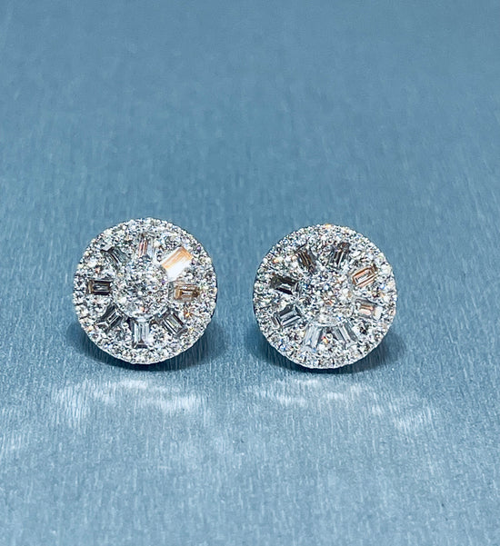 Round Diamond Earrings 18K