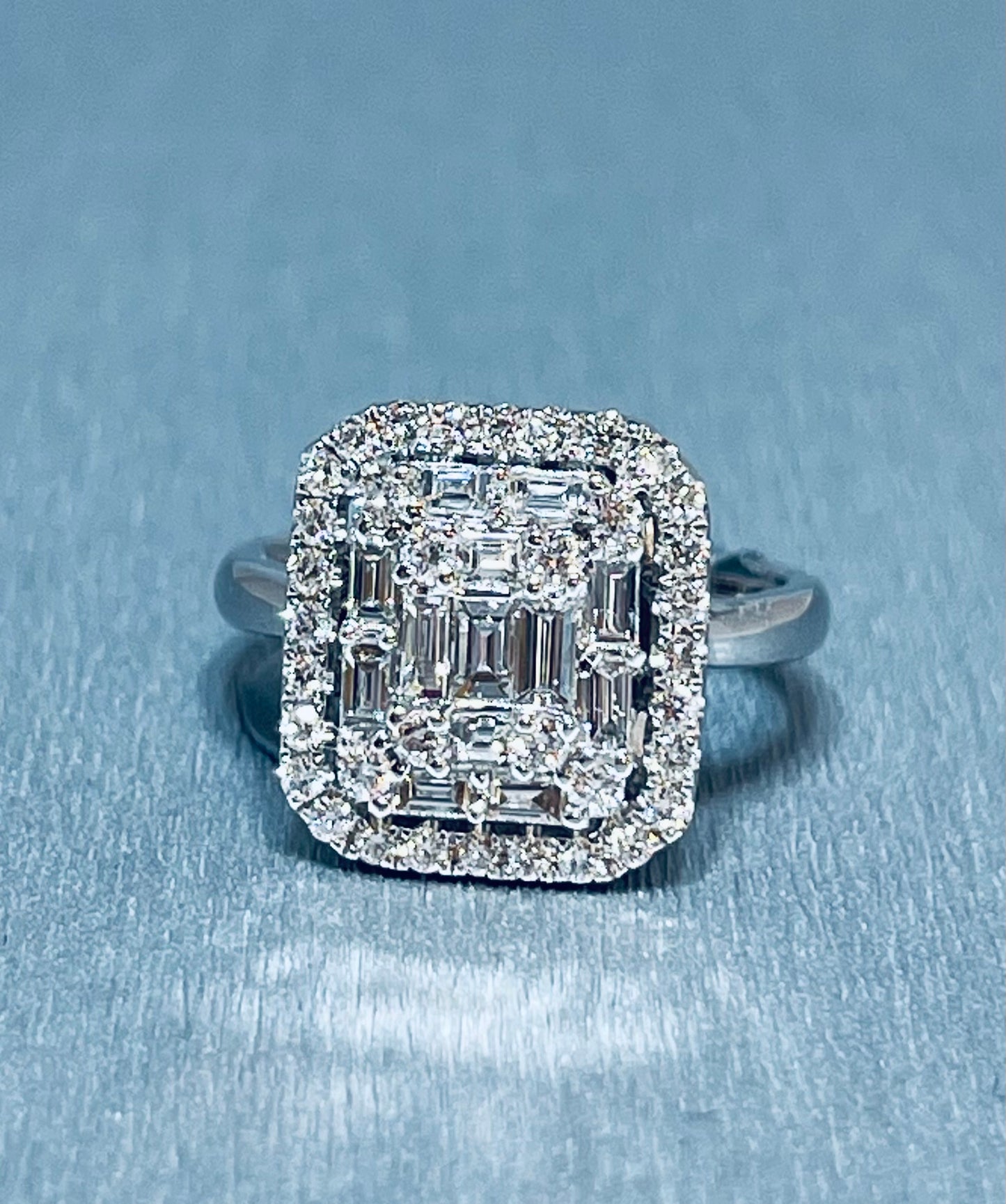 Rectangular Diamond Ring 18K